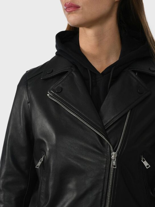 Куртка из натуральной кожи &quot;косуха&quot;, черная Yves Salomon , арт.  | Фото 9