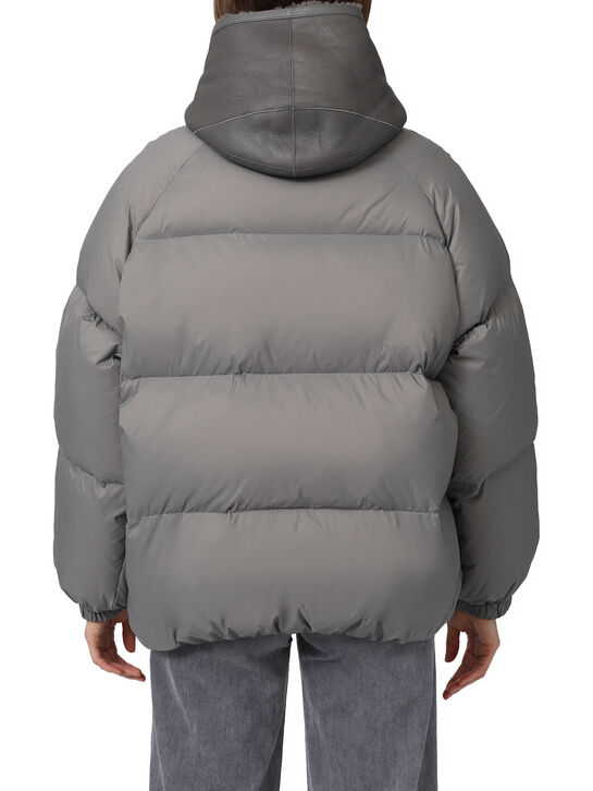 Куртка-пуховик с съемной манишкой из овчины Yves Salomon , арт.  | Фото 6