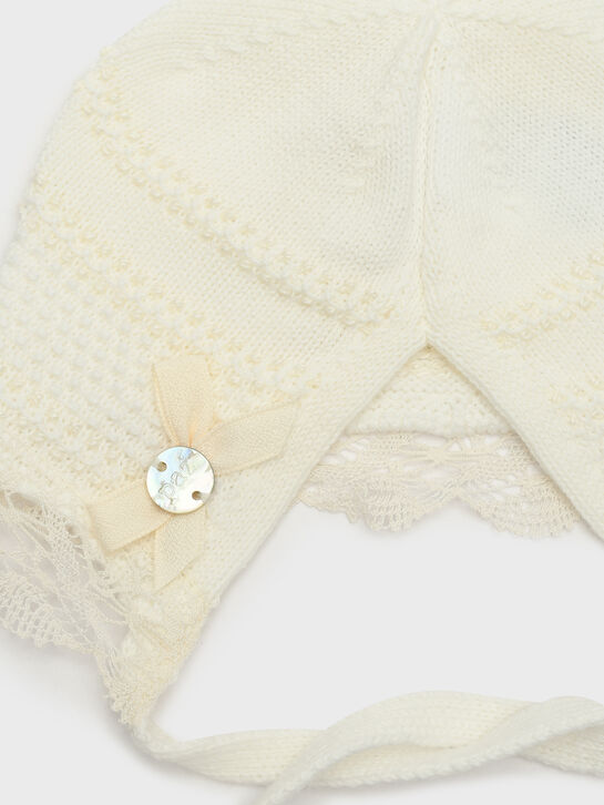 Чепчик вязаный с кружевной отделкой Paz Rodriguez , арт.  | Фото 3