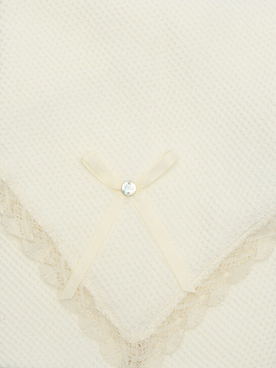 Плед кружевной отделкой, кремовый Paz Rodriguez , арт.  | Фото 4