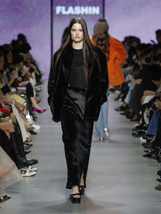 Пальто из эко-меха, черное Flashin , арт.  | Фото 2