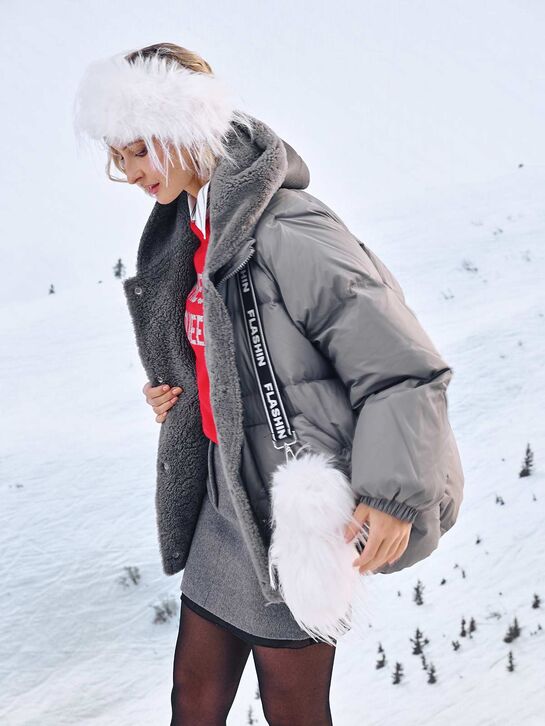 Куртка-пуховик с съемной манишкой из овчины Yves Salomon , арт.  | Фото 3